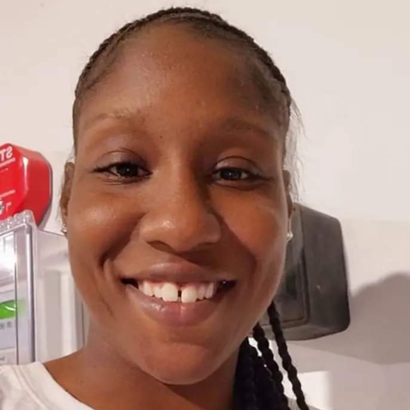 Meet your Posher, Kedra - Picture 3 of 3